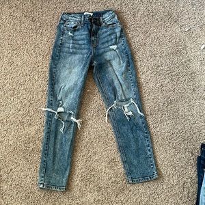 Cute never worn ripped jeans